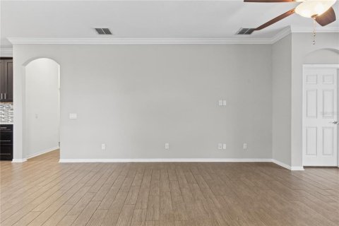 Villa ou maison à vendre à Seffner, Floride: 4 chambres, 192.59 m2 № 2436722 - photo 2