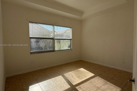 Villa ou maison à louer à Homestead, Floride: 3 chambres, 132.48 m2 № 2038130 - photo 7