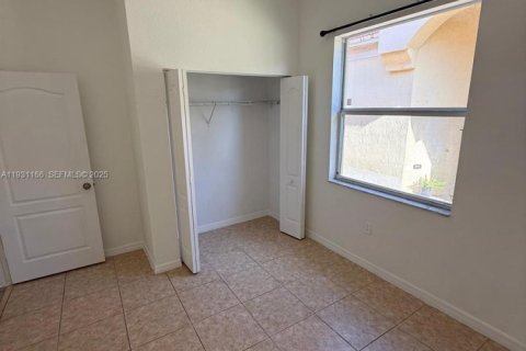 Villa ou maison à louer à Homestead, Floride: 3 chambres, 132.48 m2 № 2038130 - photo 14