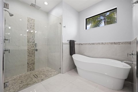 Casa en venta en Cape Coral, Florida, 4 dormitorios, 177.91 m2 № 2388335 - foto 25