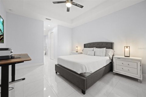 Casa en venta en Cape Coral, Florida, 4 dormitorios, 177.91 m2 № 2388335 - foto 22
