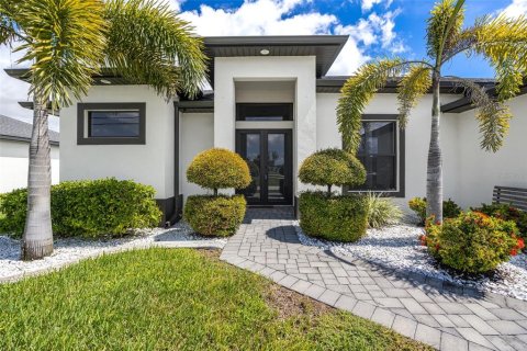 Casa en venta en Cape Coral, Florida, 4 dormitorios, 177.91 m2 № 2388335 - foto 7