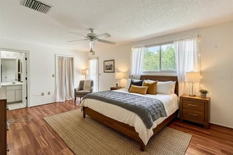House in New Port Richey, Florida 2 bedrooms, 126.25 sq.m. № 2231005 - photo 27