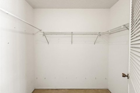 House in New Port Richey, Florida 2 bedrooms, 126.25 sq.m. № 2231005 - photo 29