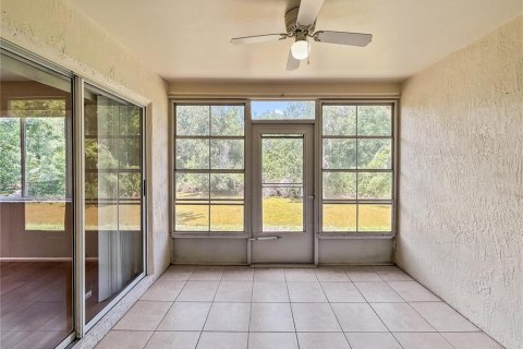 House in New Port Richey, Florida 2 bedrooms, 126.25 sq.m. № 2231005 - photo 15