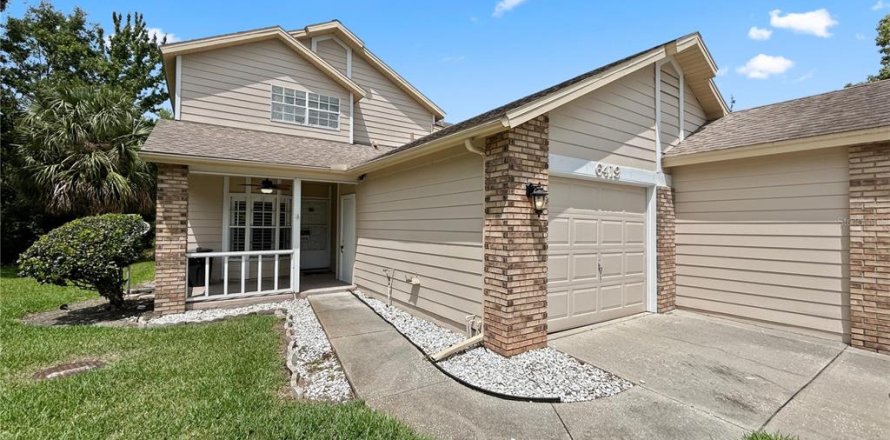 House in New Port Richey, Florida 2 bedrooms, 126.25 sq.m. № 2231005