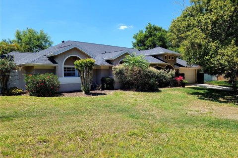House in Orlando, Florida 5 bedrooms, 284.65 sq.m. № 1379296 - photo 2