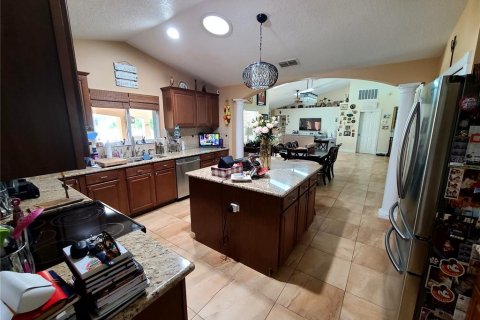 House in Orlando, Florida 5 bedrooms, 284.65 sq.m. № 1379296 - photo 13