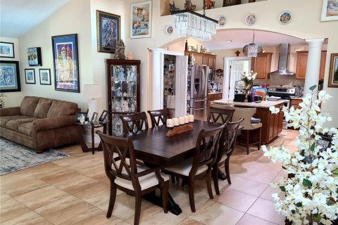 House in Orlando, Florida 5 bedrooms, 284.65 sq.m. № 1379296 - photo 10