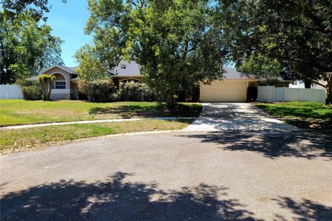 House in Orlando, Florida 5 bedrooms, 284.65 sq.m. № 1379296 - photo 4