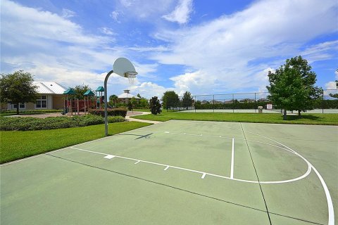 Townhouse in Groveland, Florida 3 bedrooms, 151.34 sq.m. № 1802355 - photo 29