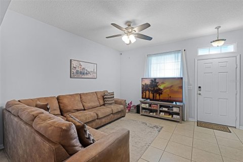 Townhouse in Groveland, Florida 3 bedrooms, 151.34 sq.m. № 1802355 - photo 3