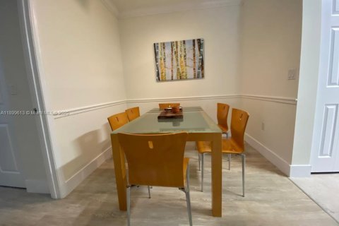 Condominio en alquiler en Miramar, Florida, 2 dormitorios, 99.22 m2 № 1950886 - foto 12