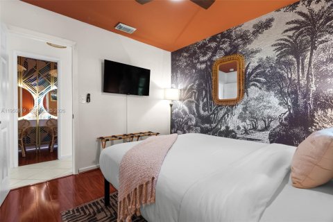 House in Oakland Park, Florida 3 bedrooms, 146.97 sq.m. № 2021023 - photo 25