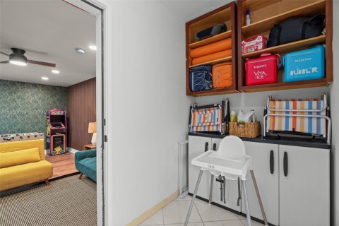 House in Oakland Park, Florida 3 bedrooms, 146.97 sq.m. № 2021023 - photo 18