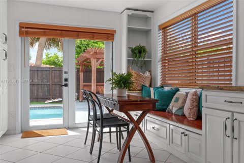 House in Oakland Park, Florida 3 bedrooms, 146.97 sq.m. № 2021023 - photo 16