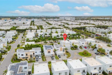 Casa en alquiler en Doral, Florida, 4 dormitorios, 223.15 m2 № 2026359 - foto 4