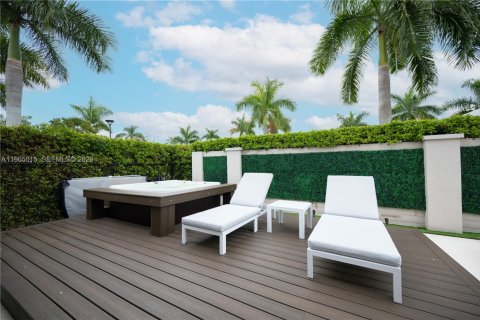 Casa en alquiler en Doral, Florida, 4 dormitorios, 223.15 m2 № 2026359 - foto 13