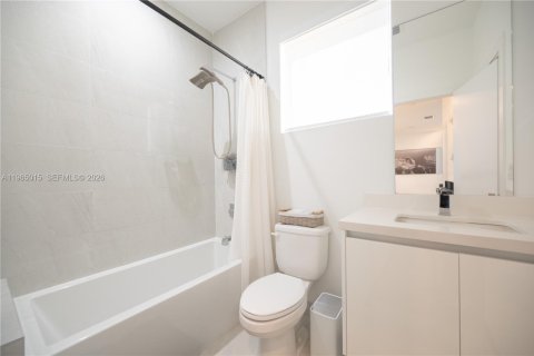 Casa en alquiler en Doral, Florida, 4 dormitorios, 223.15 m2 № 2026359 - foto 25