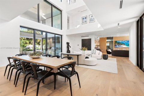 Villa ou maison à louer à Golden Beach, Floride: 6 chambres, 711.35 m2 № 1985234 - photo 6