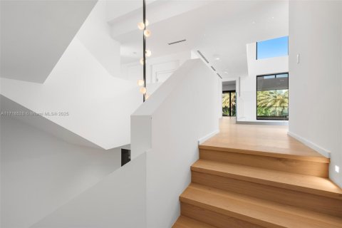 Villa ou maison à louer à Golden Beach, Floride: 6 chambres, 711.35 m2 № 1985234 - photo 20