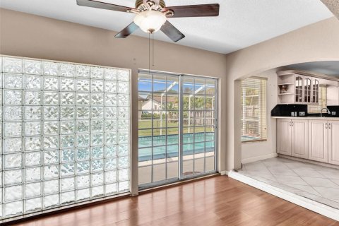 House in Pembroke Pines, Florida 3 bedrooms, 143.35 sq.m. № 1809385 - photo 19