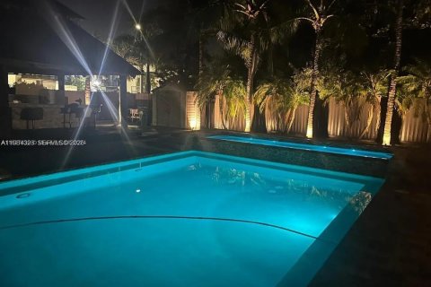 House in Homestead, Florida 5 bedrooms, 169.27 sq.m. № 2045671 - photo 30