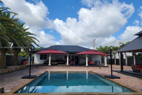 House in Homestead, Florida 5 bedrooms, 169.27 sq.m. № 2045671 - photo 26