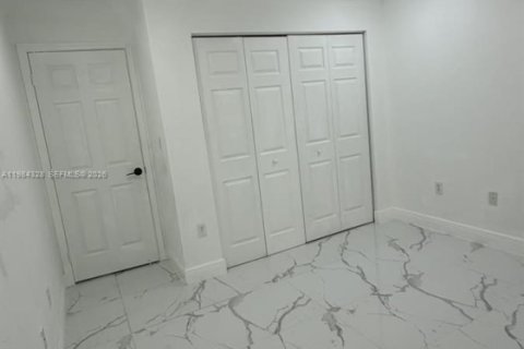House in Homestead, Florida 5 bedrooms, 169.27 sq.m. № 2045671 - photo 24