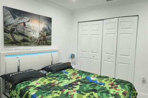 House in Homestead, Florida 5 bedrooms, 169.27 sq.m. № 2045671 - photo 18