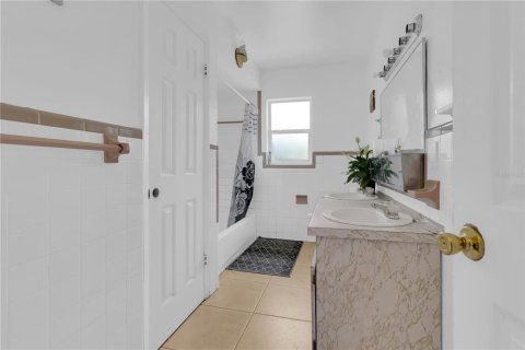 Casa en venta en Apopka, Florida, 3 dormitorios, 158.49 m2 № 1823058 - foto 14