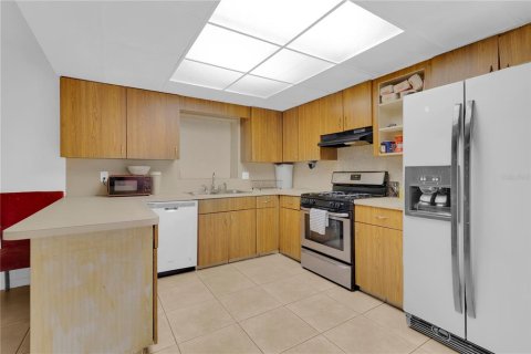 Casa en venta en Apopka, Florida, 3 dormitorios, 158.49 m2 № 1823058 - foto 7