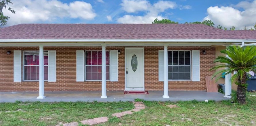 House in Apopka, Florida 3 bedrooms, 158.49 sq.m. № 1823058