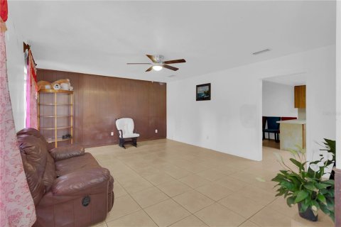 Casa en venta en Apopka, Florida, 3 dormitorios, 158.49 m2 № 1823058 - foto 8