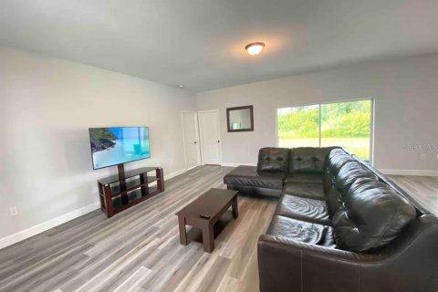 Casa en venta en Port Charlotte, Florida, 4 dormitorios, 179.95 m2 № 2097046 - foto 17