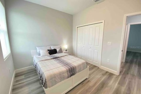 Casa en venta en Port Charlotte, Florida, 4 dormitorios, 179.95 m2 № 2097046 - foto 11
