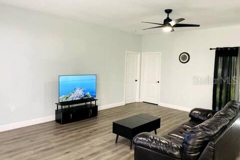 Casa en venta en Port Charlotte, Florida, 4 dormitorios, 179.95 m2 № 2097046 - foto 5