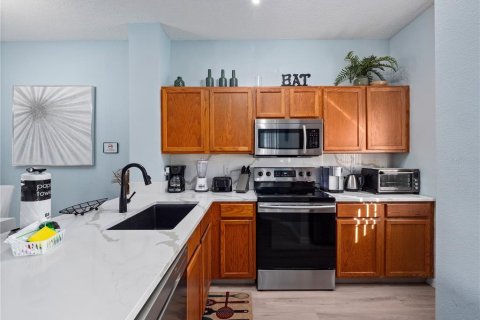 Adosado en venta en Kissimmee, Florida, 3 dormitorios, 119.47 m2 № 2214924 - foto 2