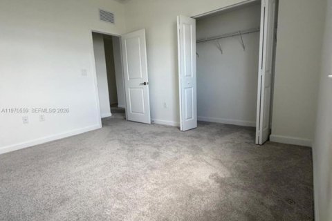 Casa en alquiler en Homestead, Florida, 5 dormitorios, 245.26 m2 № 2031300 - foto 30