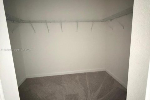 Casa en alquiler en Homestead, Florida, 5 dormitorios, 245.26 m2 № 2031300 - foto 21