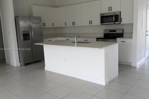 Casa en alquiler en Homestead, Florida, 5 dormitorios, 245.26 m2 № 2031300 - foto 9