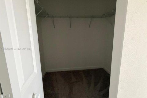 Casa en alquiler en Homestead, Florida, 5 dormitorios, 245.26 m2 № 2031300 - foto 22