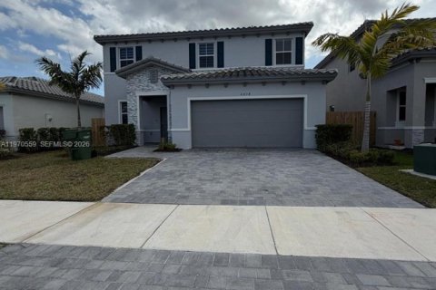 Casa en alquiler en Homestead, Florida, 5 dormitorios, 245.26 m2 № 2031300 - foto 2
