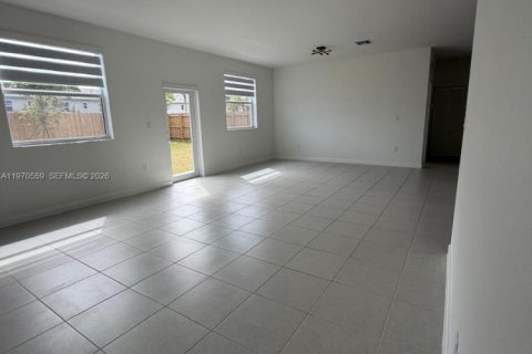 Casa en alquiler en Homestead, Florida, 5 dormitorios, 245.26 m2 № 2031300 - foto 19
