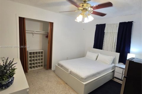 Villa ou maison à Hialeah, Floride 1 chambre, 195.09 m2 № 2390092
