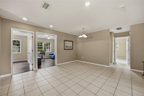Villa ou maison à vendre à Gainesville, Floride: 4 chambres, 147.16 m2 № 2209008 - photo 4