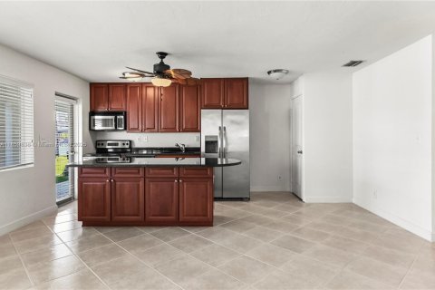 Condo in Fort Lauderdale, Florida, 2 bedrooms  № 1888369 - photo 6