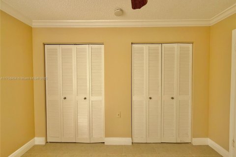 Condo in Miami, Florida, 2 bedrooms  № 1860497 - photo 12