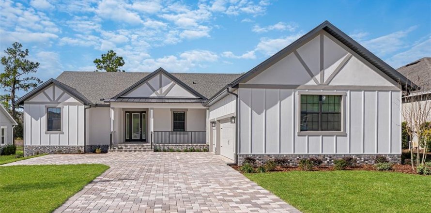 House in Brooksville, Florida 4 bedrooms, 253.72 sq.m. № 1772921