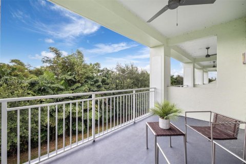Condo in Doral, Florida, 3 bedrooms  № 1937766 - photo 21